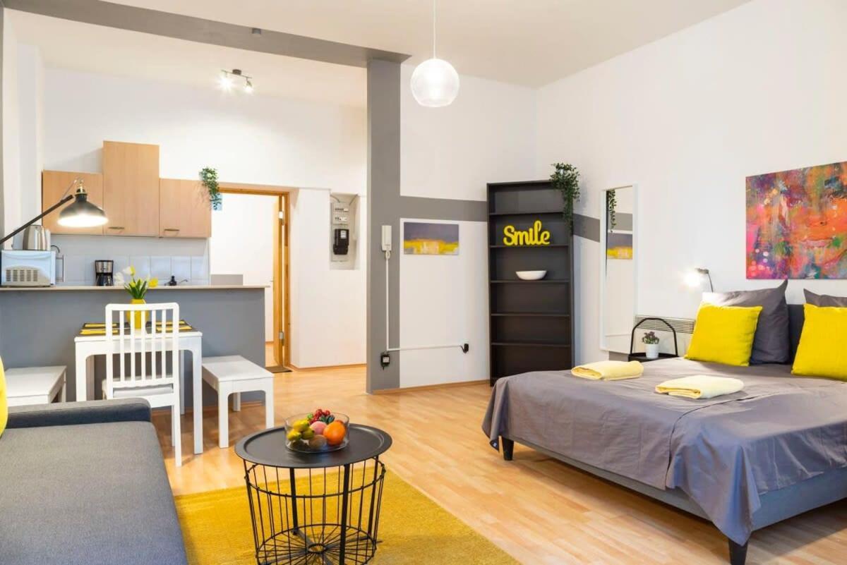 Appartement Cozy 2 Next To Hermannstrasse Berlijn